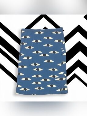 NEW with tags
Bobo Choses Eye Skirt
Elastic cracked 
10-11
Blue
Retail $80